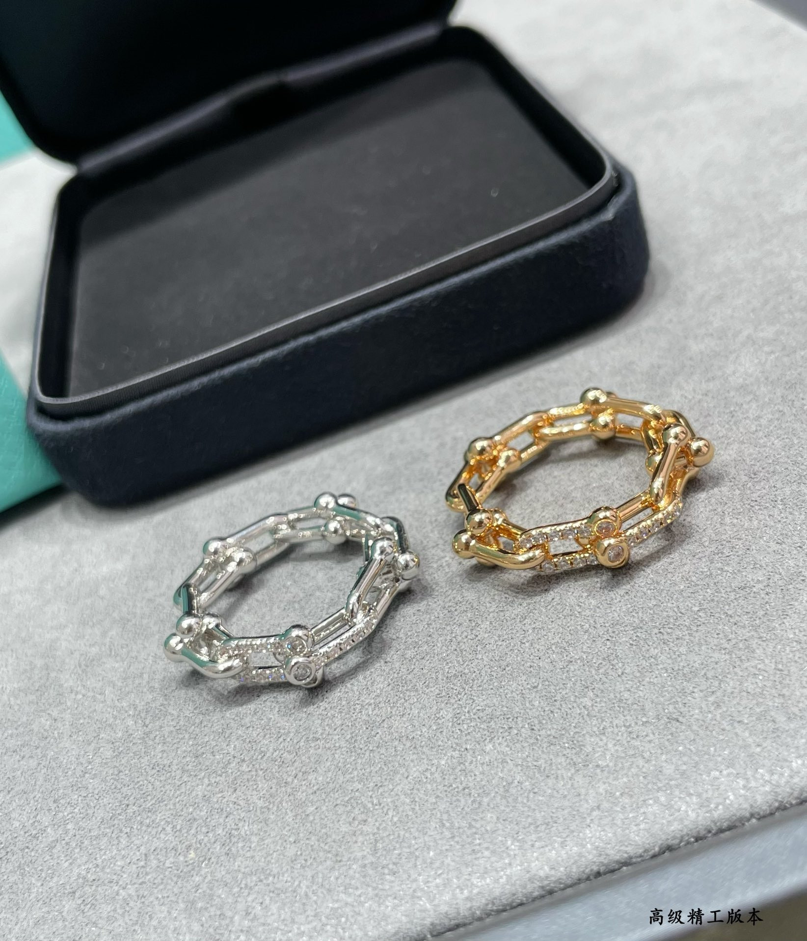 t*f*ny & co. u-link chain with D1am0nd ring