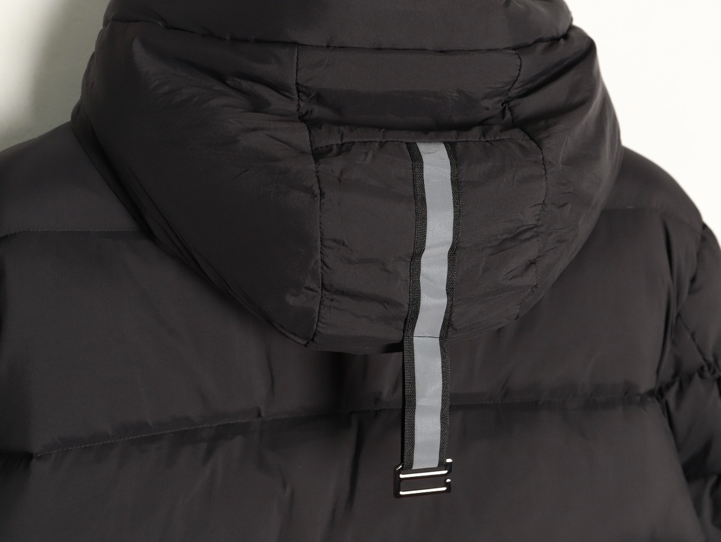 Can*a G00se short puffer jacket