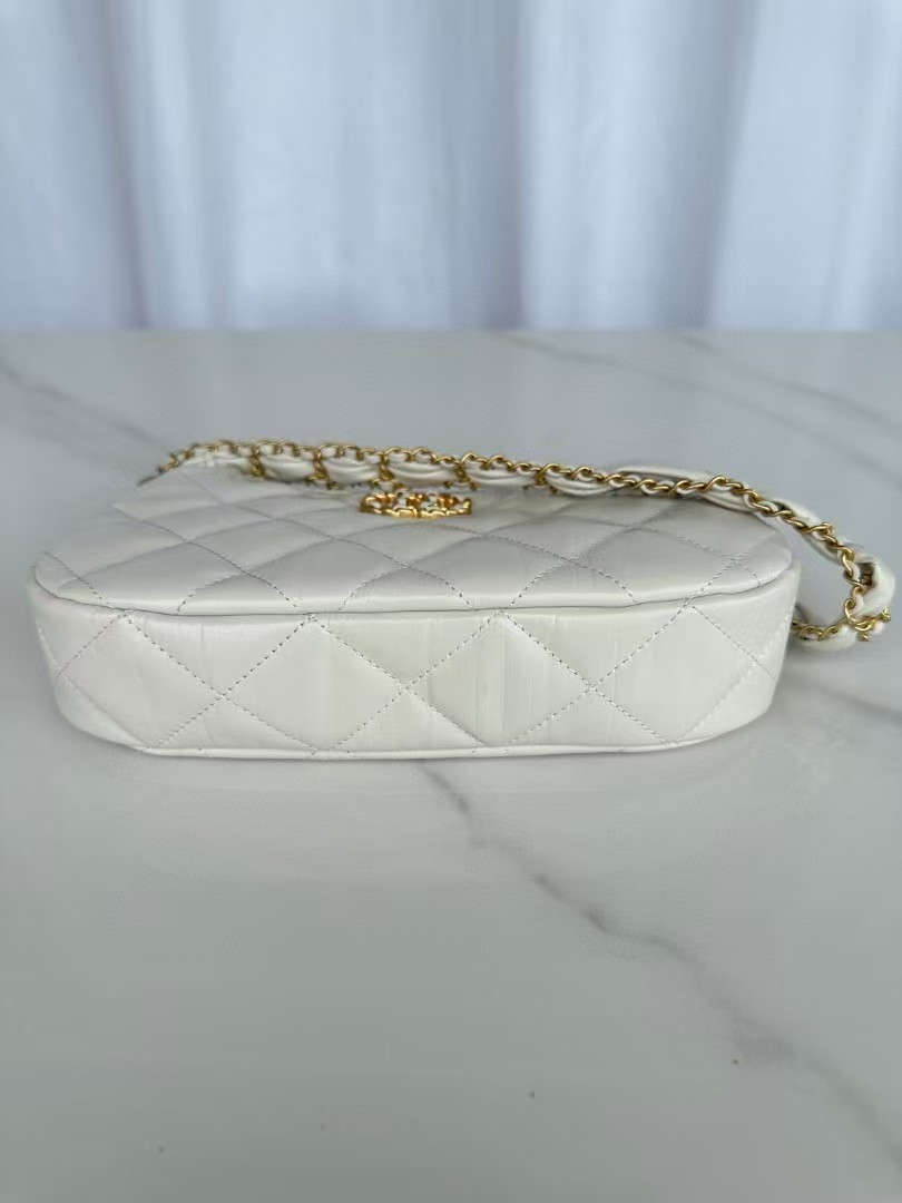 Ch**el Hobo Handbag 23.5x13.5x5.3cm