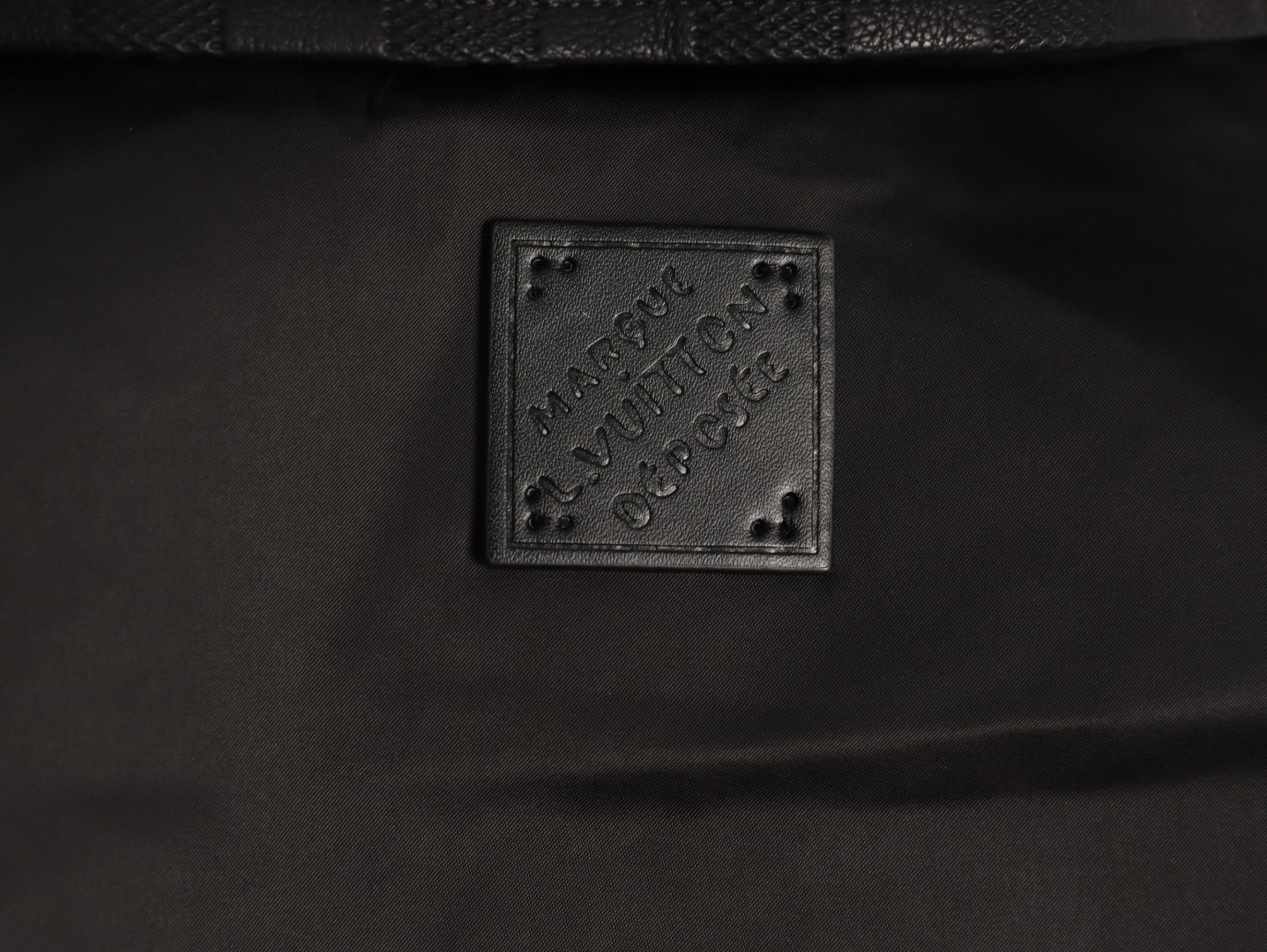 L0vis Vvtt0n LV 25FW Reversible Coats