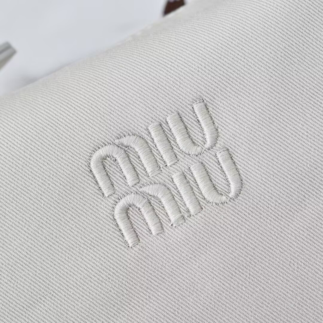 M1v M1v gabardine pouch 14x18.5x10cm