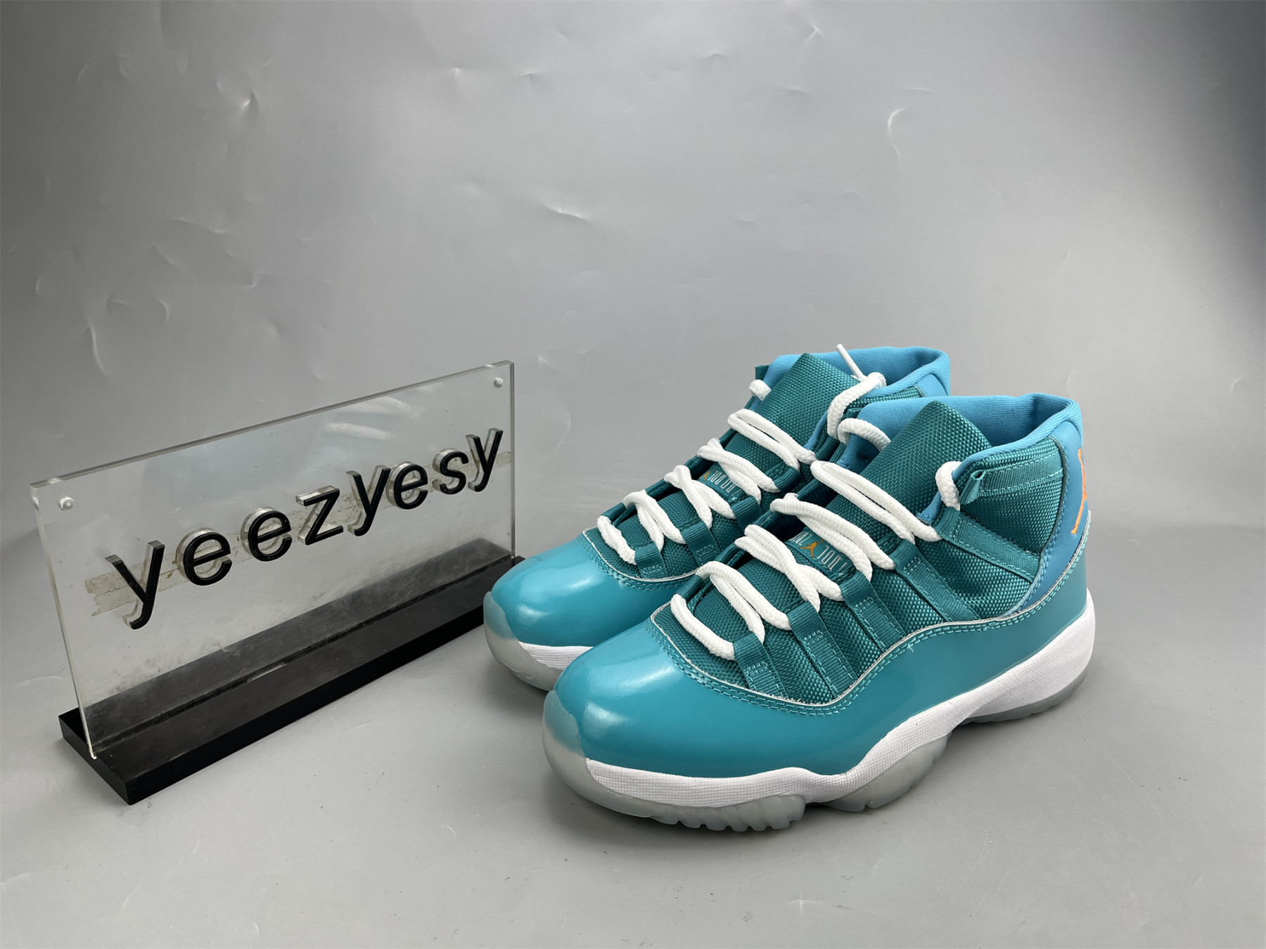 UA AIR JORDAN 11 RETRO SOUTH COAST