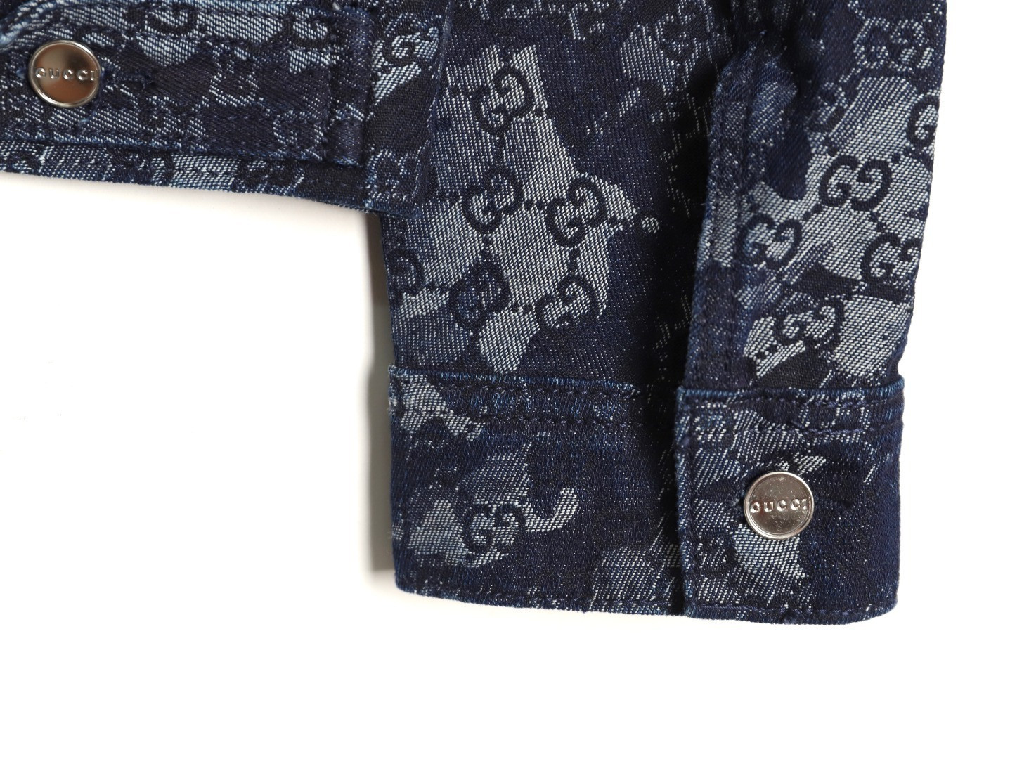 gvc*1 guc De*1m coats suit