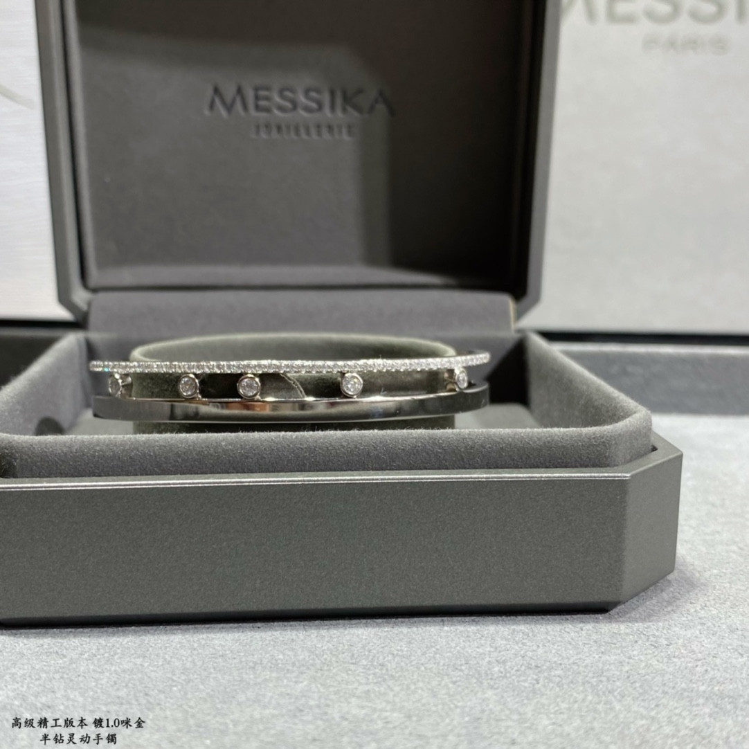 Mes1kaa half d1am0nd moving bracelet