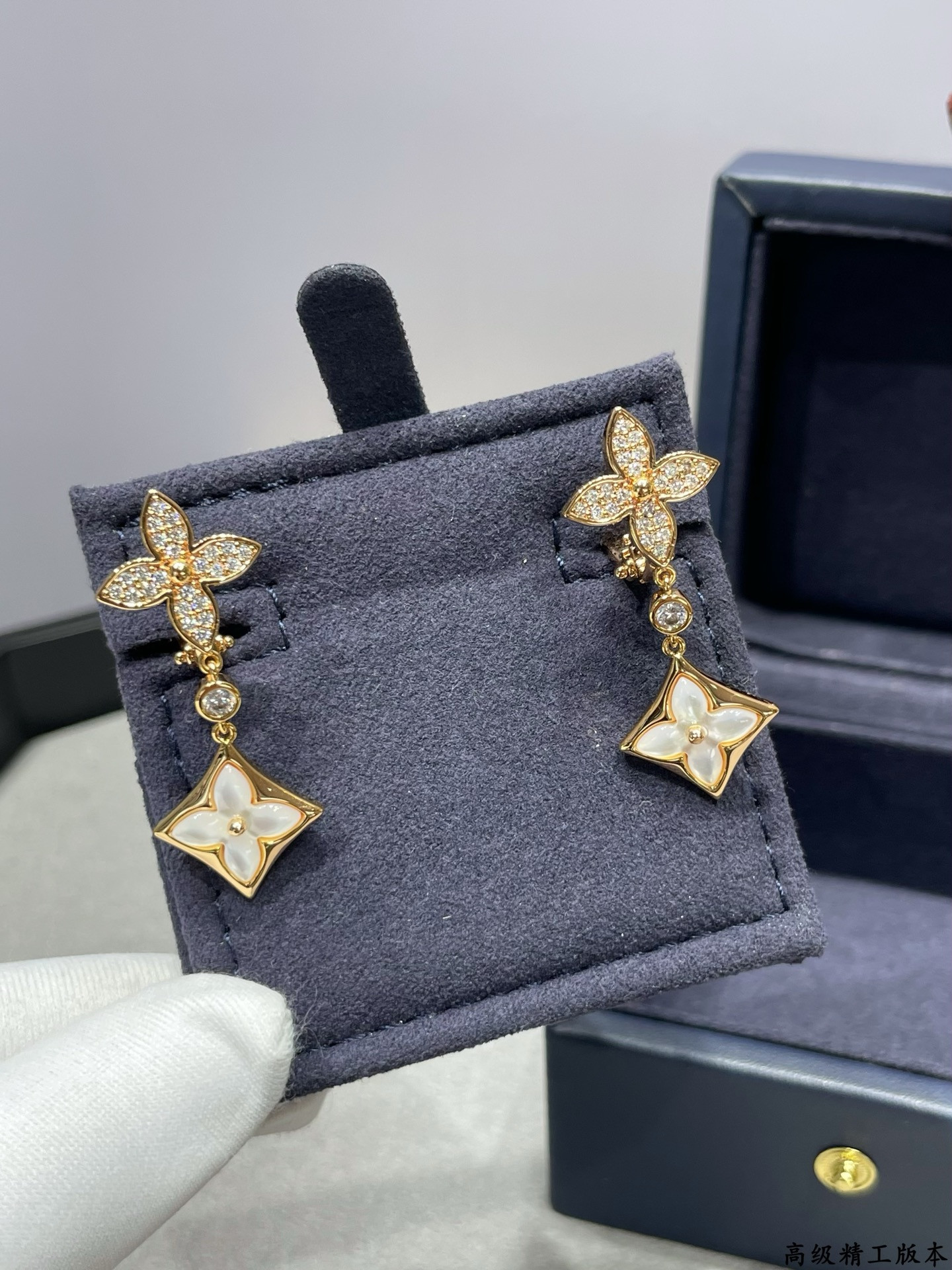 LV Two flower D1am0nd white shell Earrings