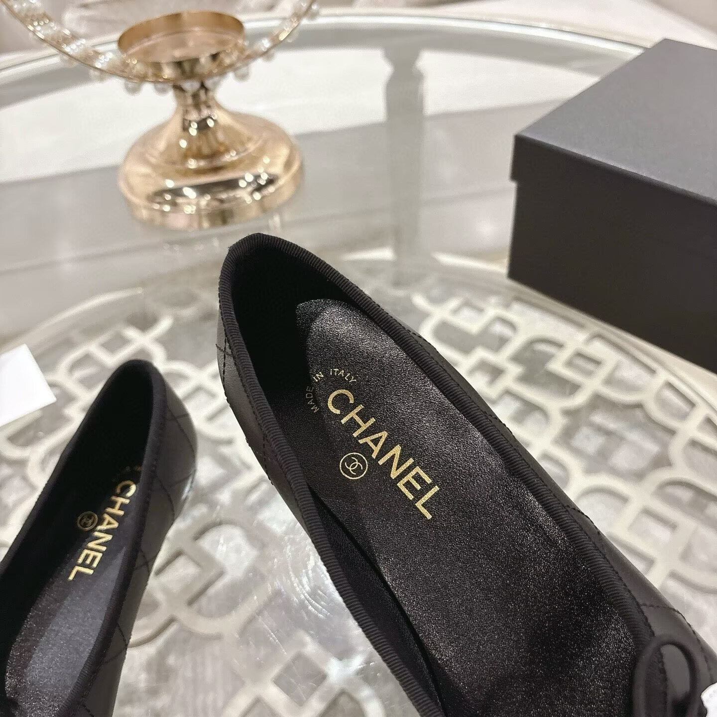 ua Ch**el ballet flat