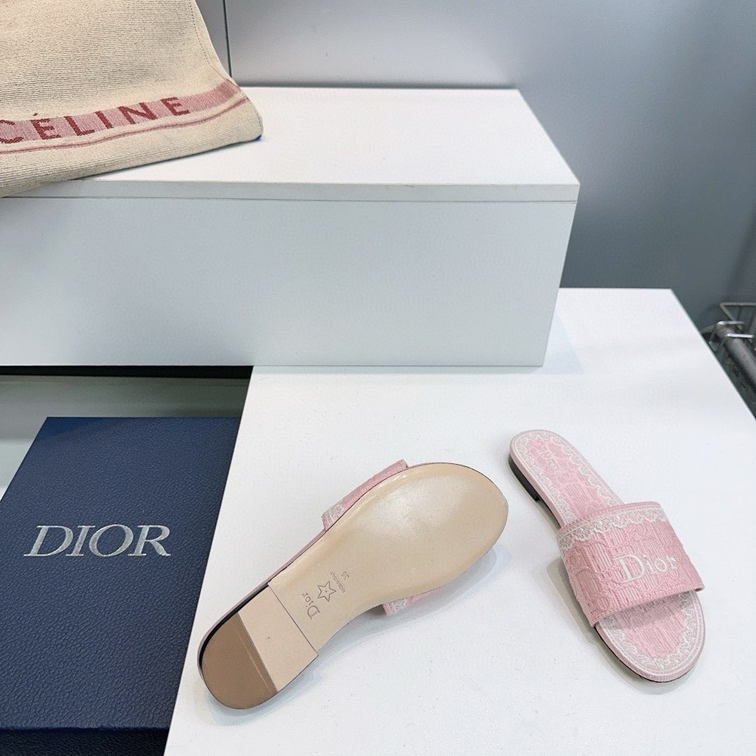 UA D10r Dentelle Slide