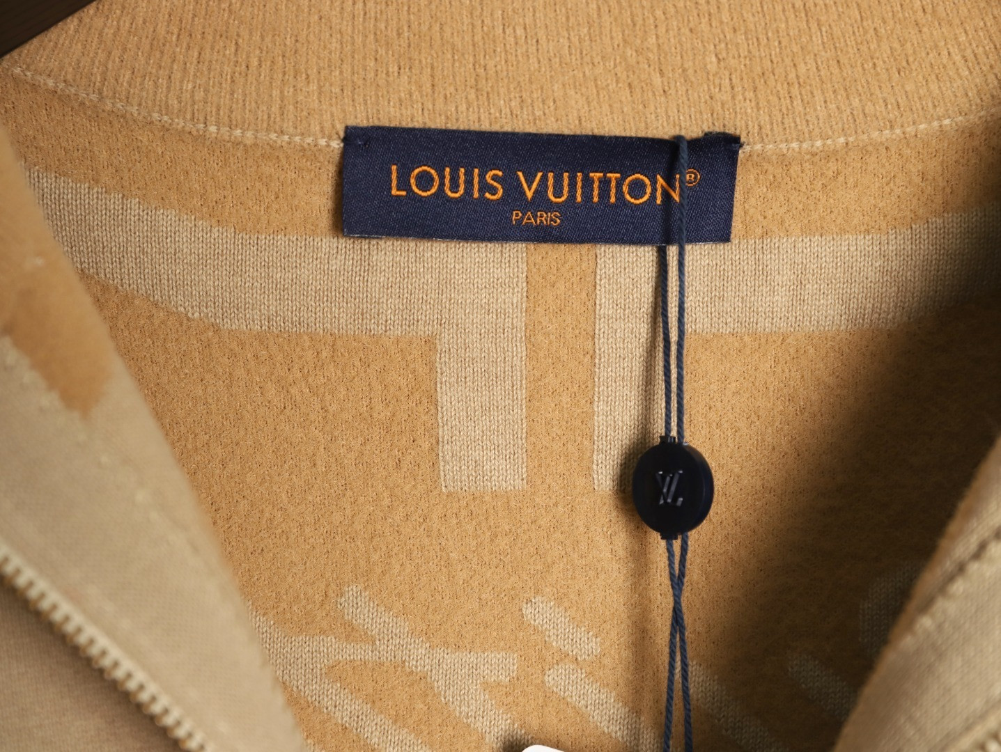 l0vis Vvtt0n coats