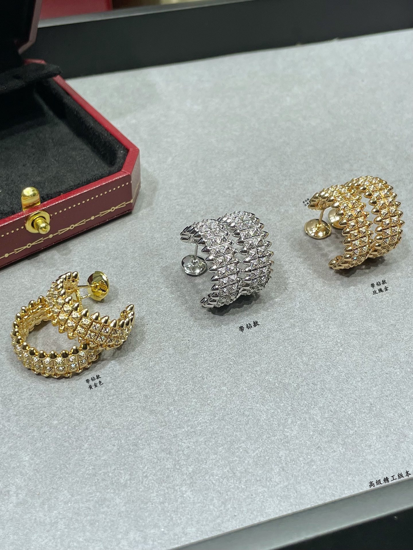Ca*t1er Double-row Bullet Earrings with D1am0nds