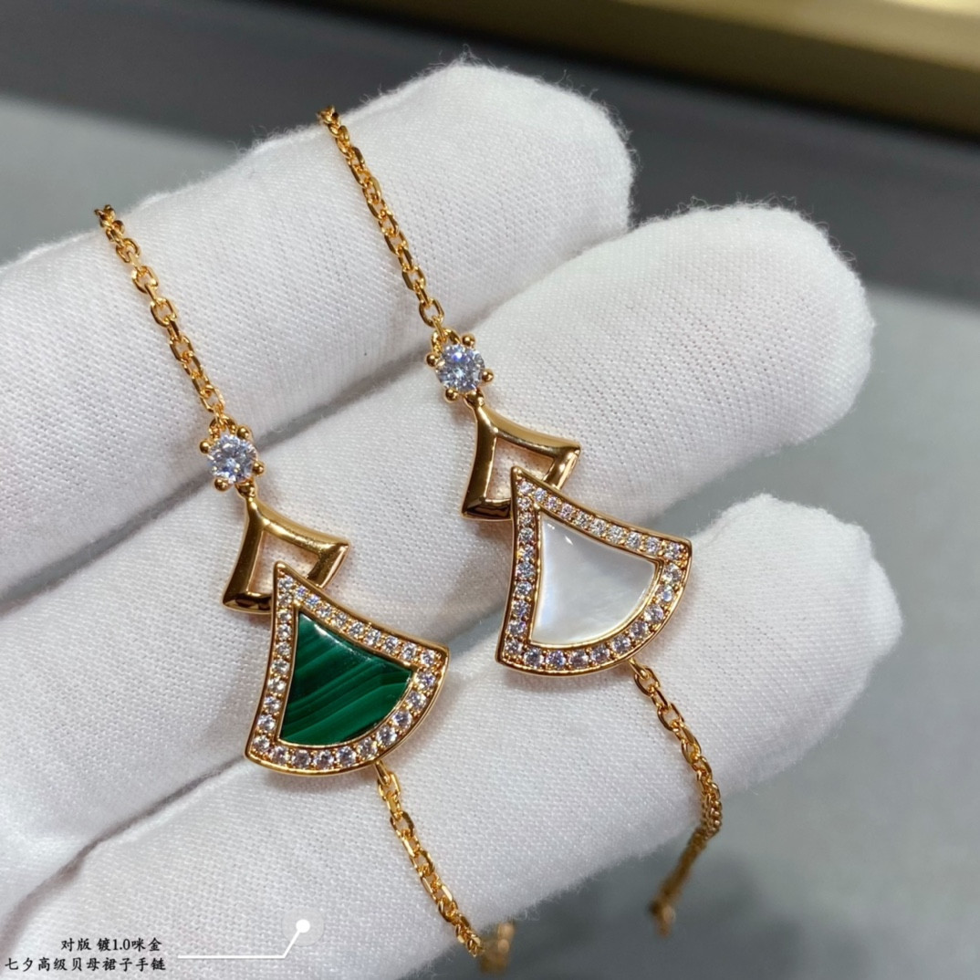 Bv1g*ai skirt Bracelet