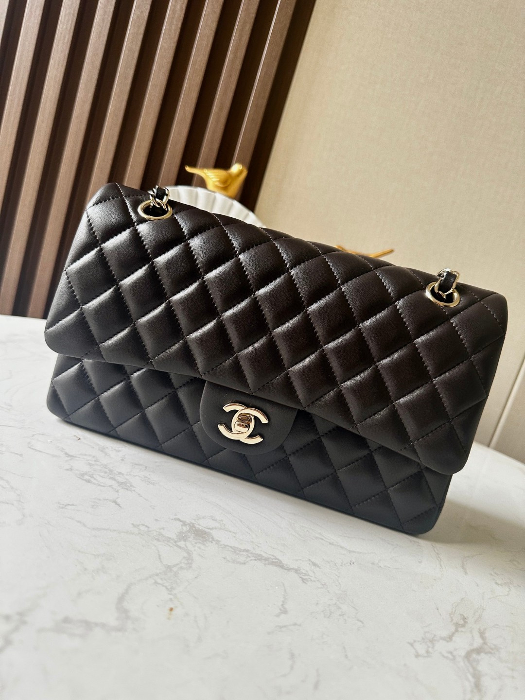 Ch**el CLASSIC HANDBAG Gold Metal 15.5×25.5×6.5cm