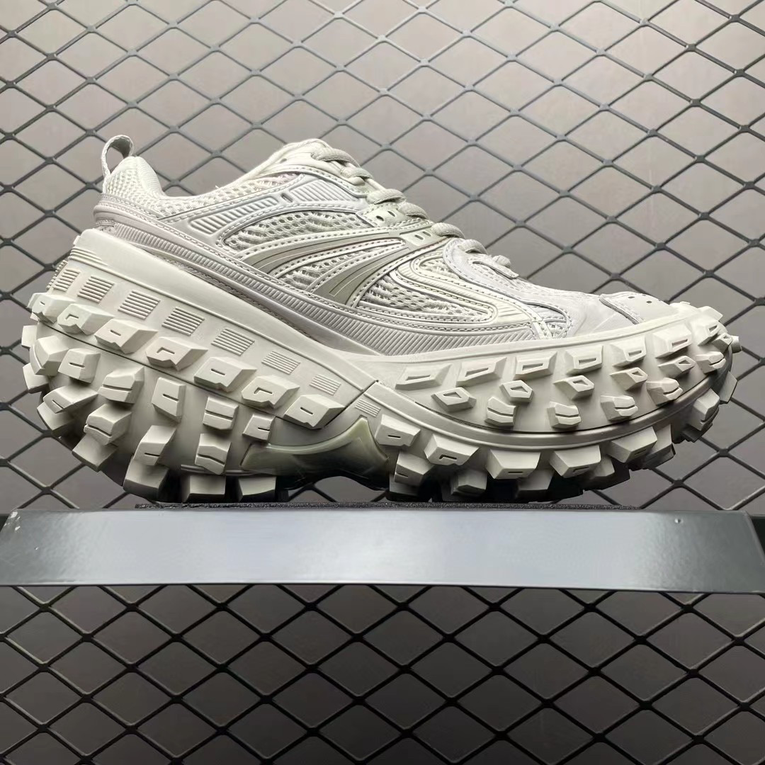 ua Ba1en*iaga defender sneaker beige