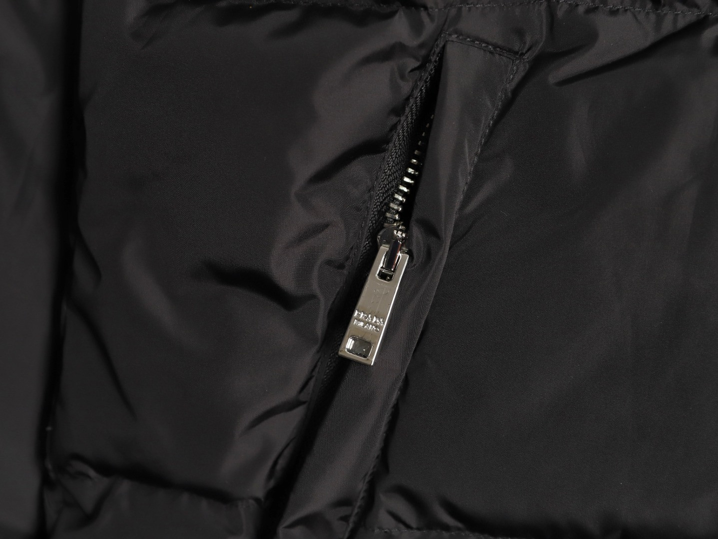 Pra*a short puffer jacket