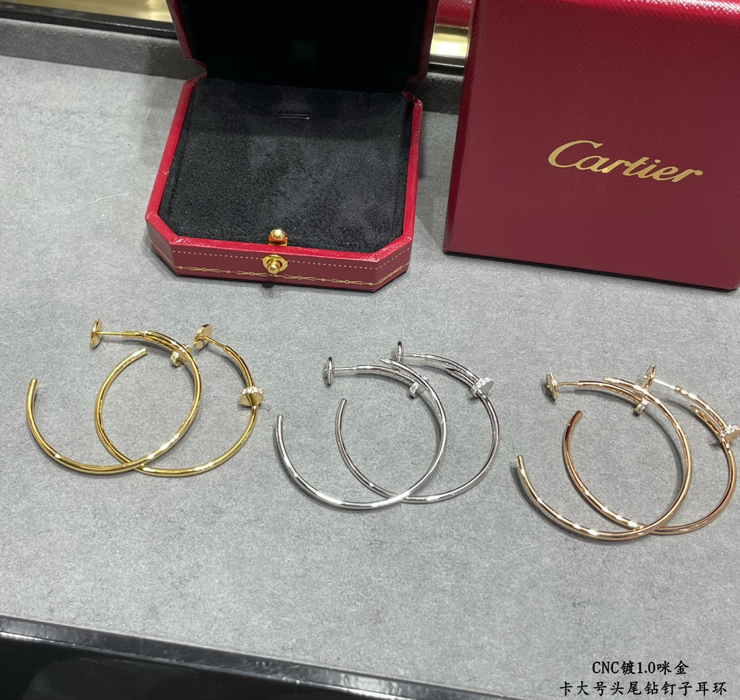 Ca*t1er Large size head and tail D1am0nd nail Earrings