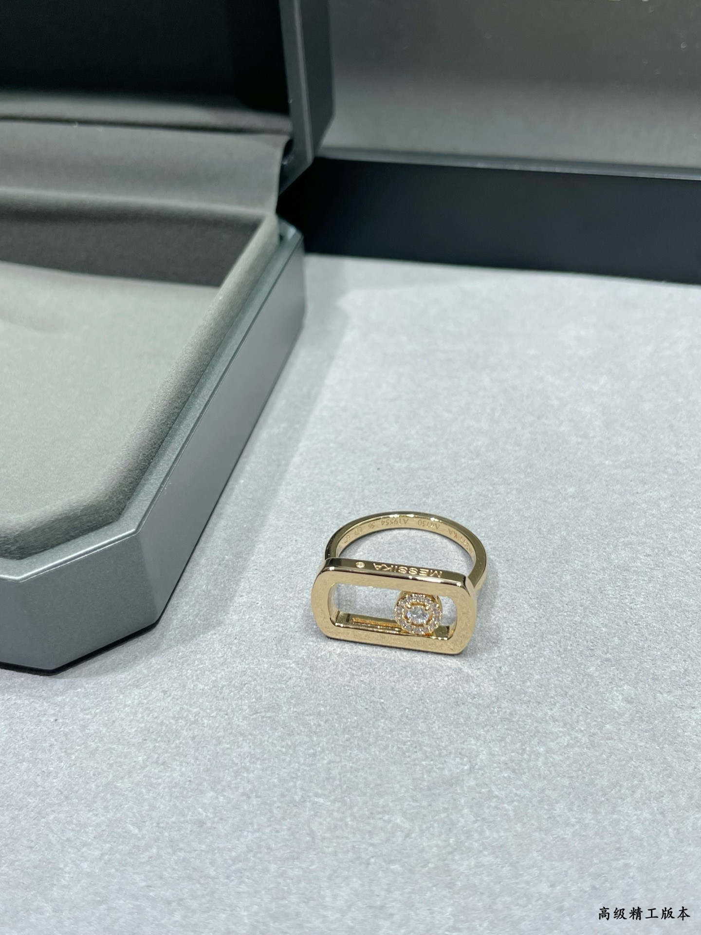 Mes1kaa large solitaire d1am0nd ring