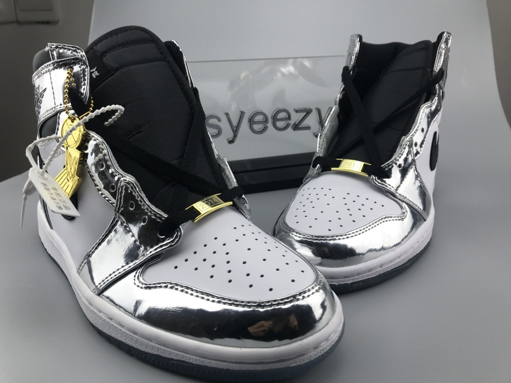 UA AIR JORDAN 1 RETRO HIGH 