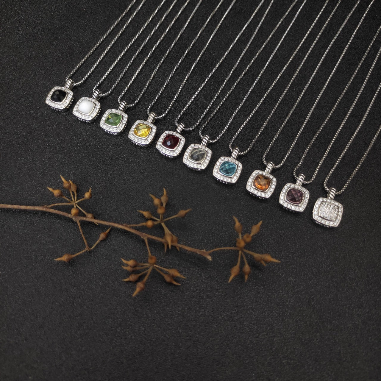 dau1d Yvrm*n square d1am0nd necklace(main stone 7mm, chain thickness 1.5mm, length 45+5cm delay chain)
