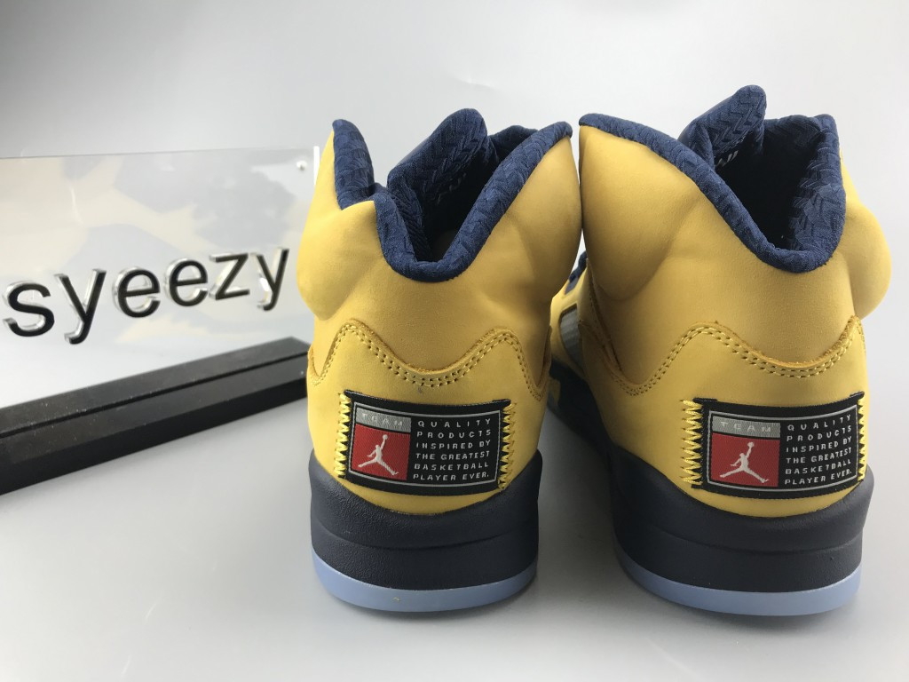 UA AIR JORDAN 5 RETRO SP 