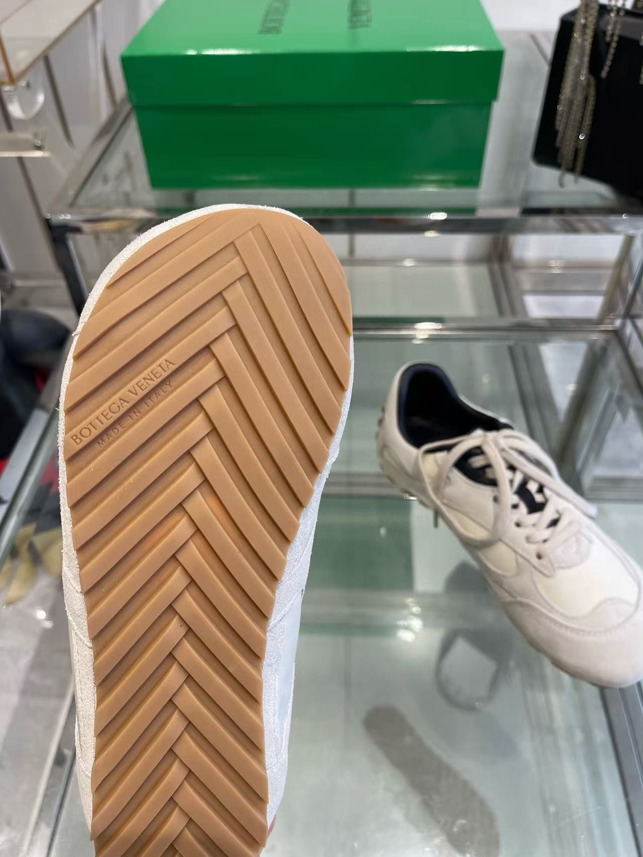 UA B0tt*ga Ven*ta Orbit Sneakers