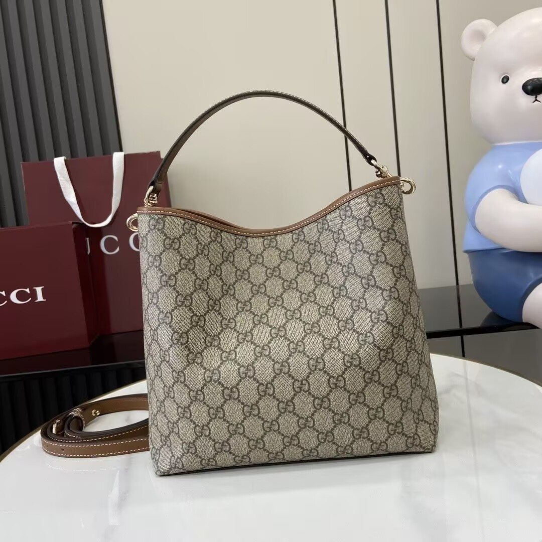 Gvc*1 GG Emblem Medium Bucket Bag 25x25x15.5cm