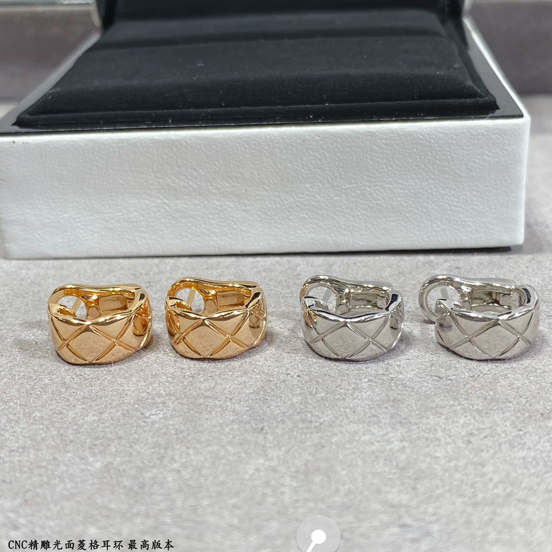 ch**el finely carved D1am0nd surfa*e earrings