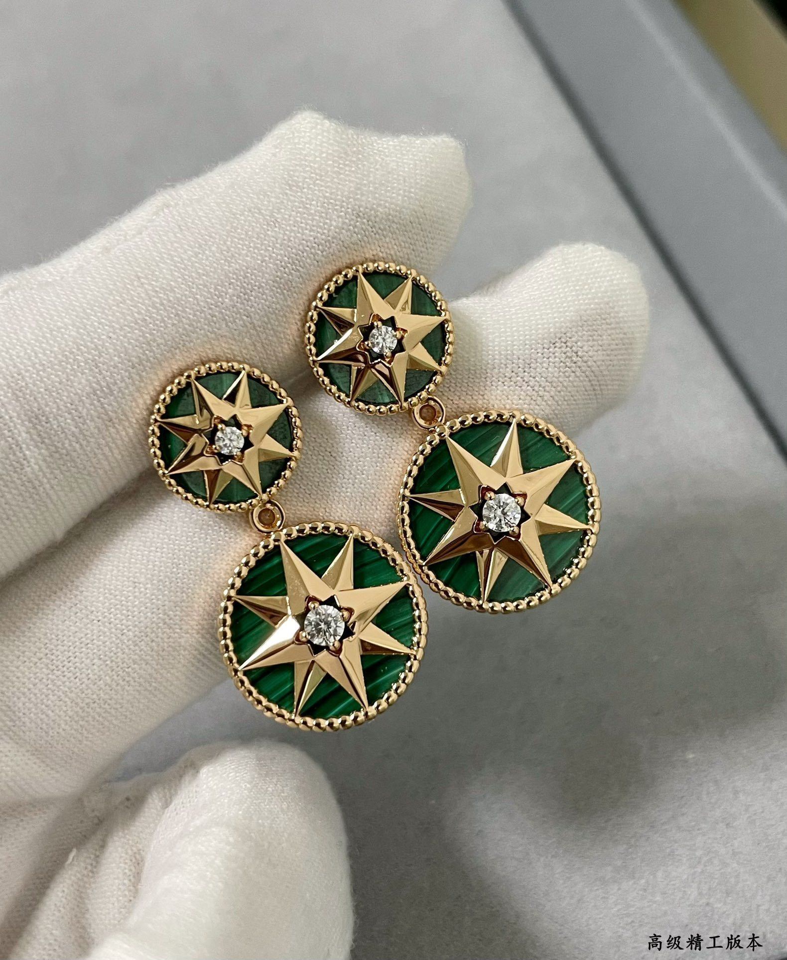 D10r Rose des Vents Earring