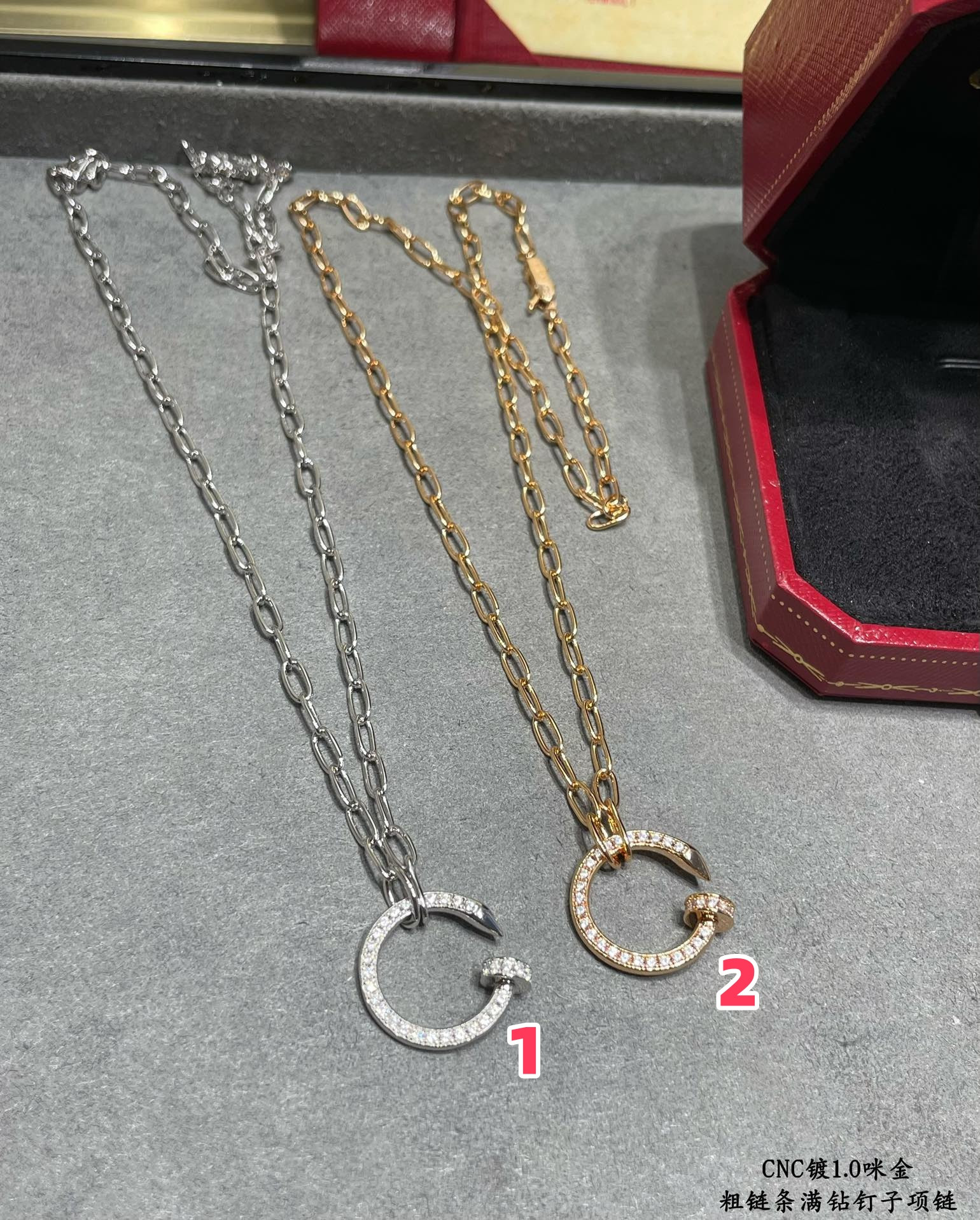 Ca*t1er Thick chain full of D1am0nd nail Necklace