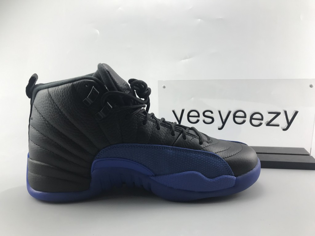 UA AIR JORDAN 12 RETRO