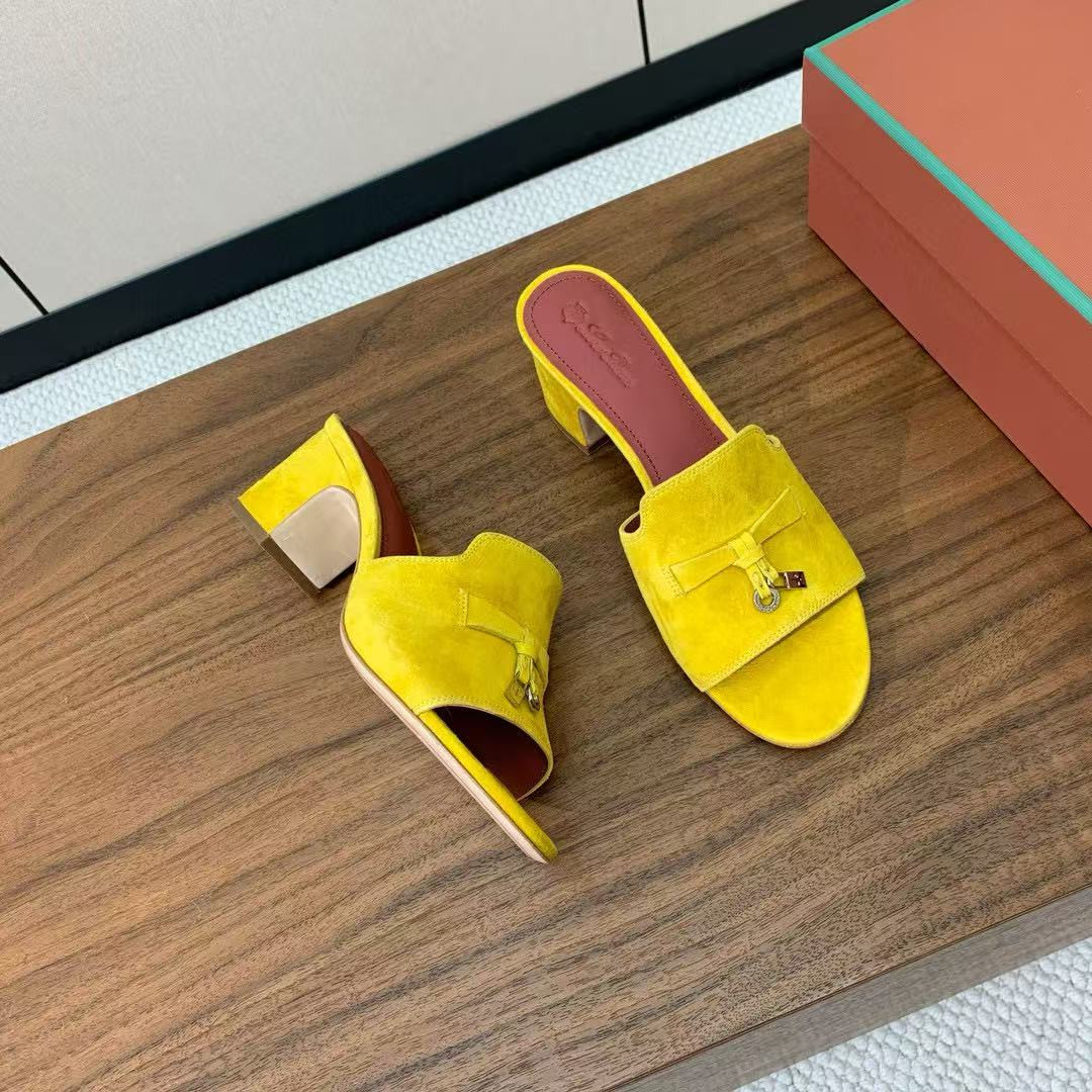 UA L0r0 P1ana Summer Charms Sandal