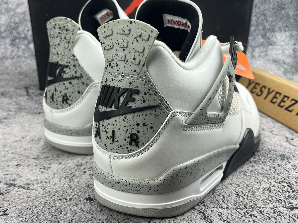 UA AIR JORDAN 4 RETRO OG