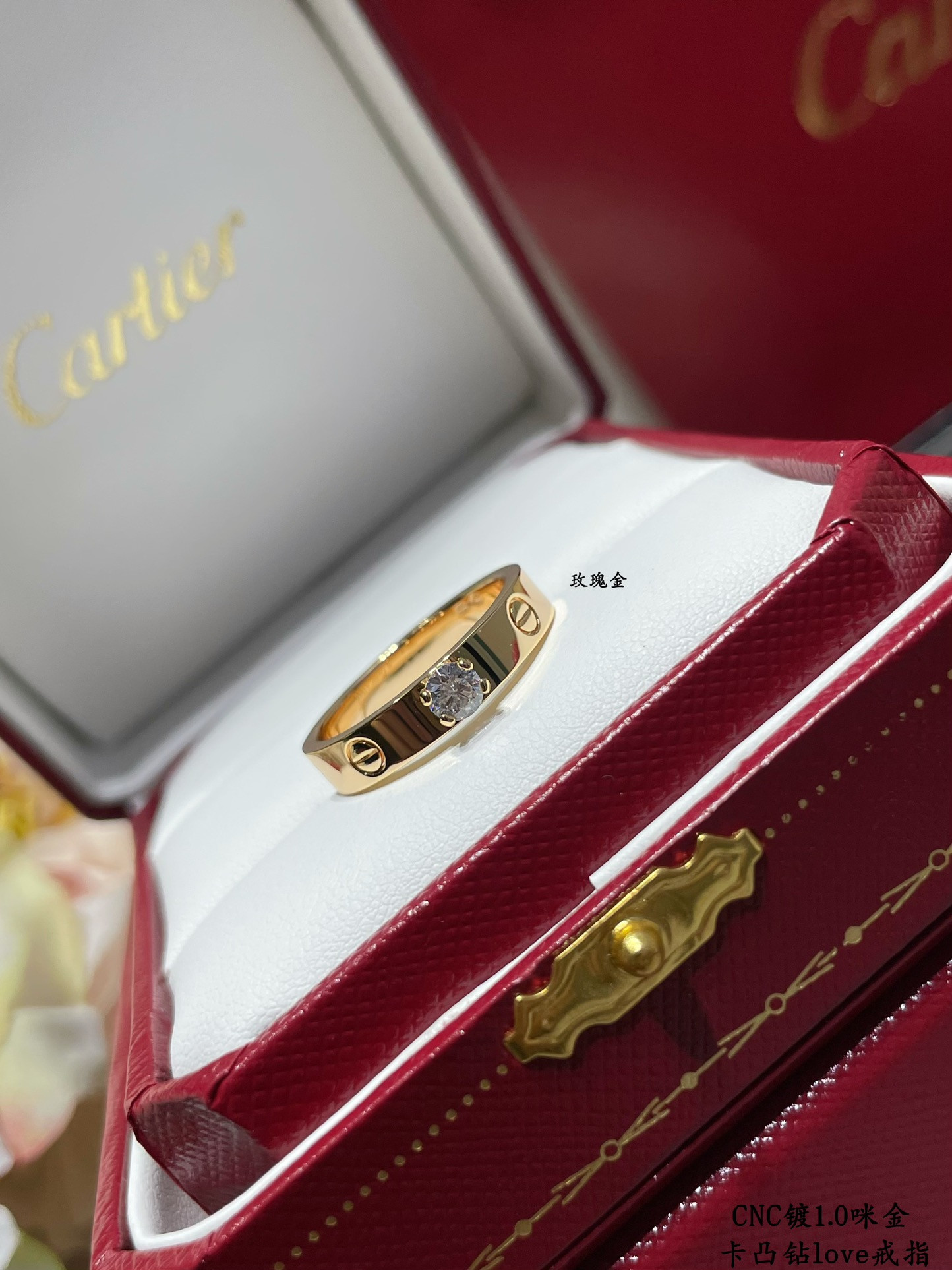 Ca*t1er convex D1am0nd love stud ring