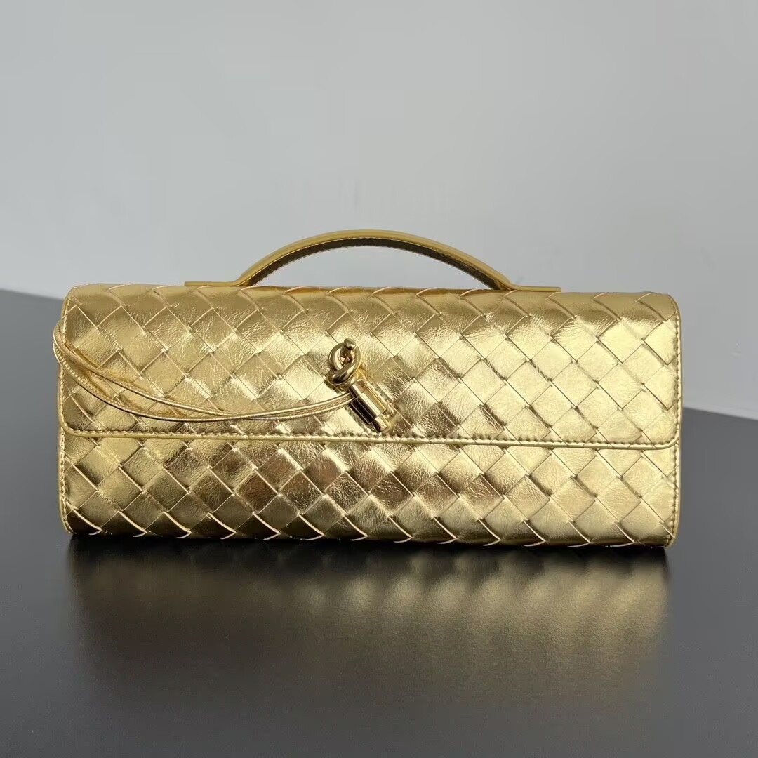 B0tt*ga Ven*ta Long Clutch Andiamo With Handle