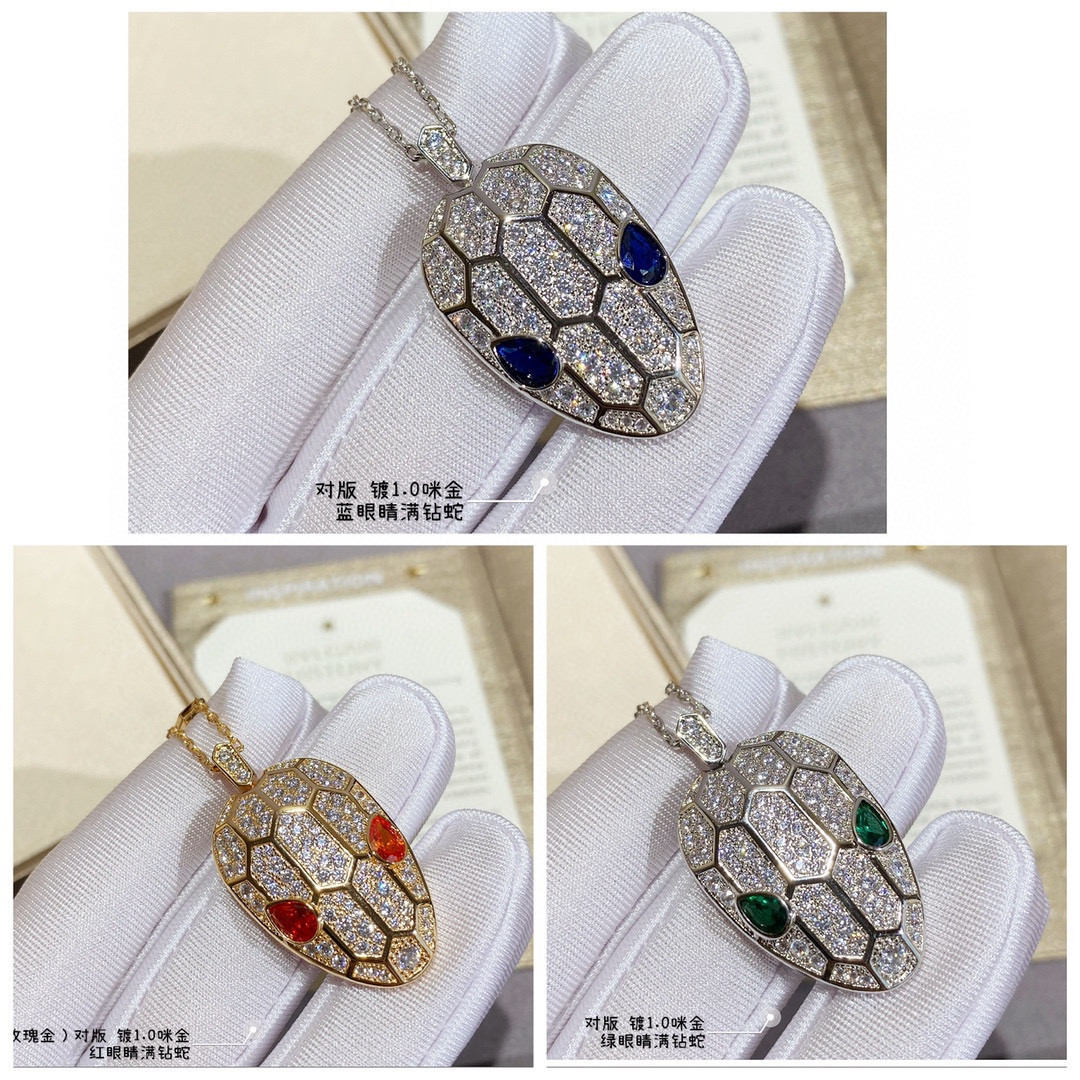 Bv1g*ai Full of snakes Necklace