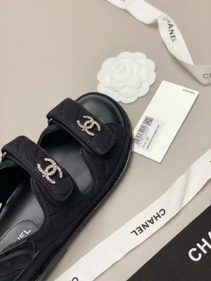 UA Ch**el SLIDES