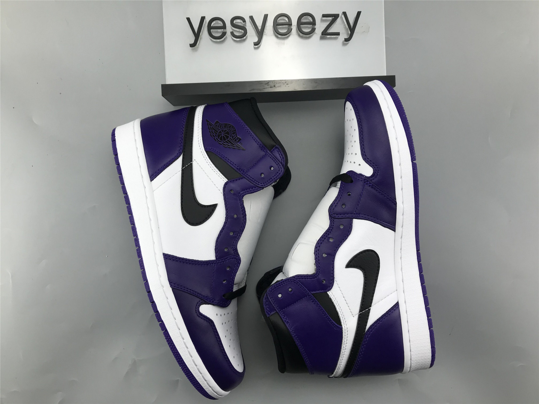 UA  AIR JORDAN 1 RETRO HIGH OG 
