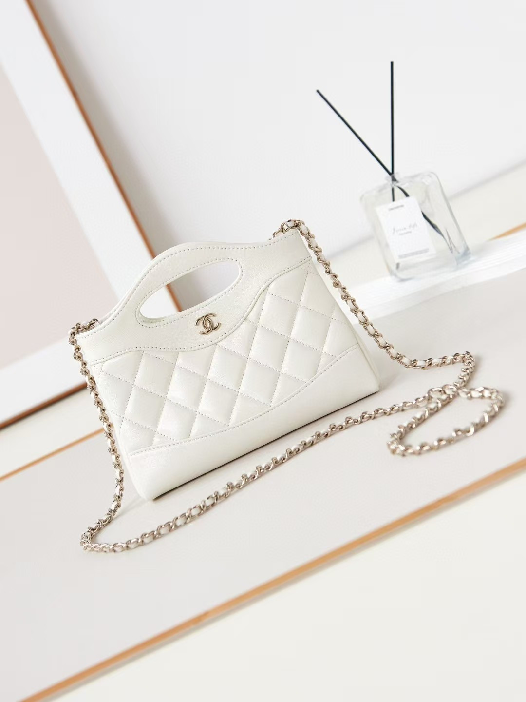 Ch**el 31 Nano Chain Bag Lambskin AS3656 17.5x20.5x4cm