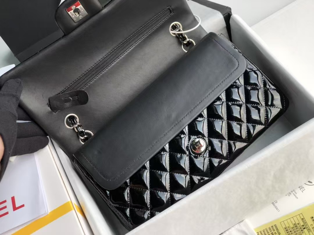Ch**el Classic Flap Bag CF 25.5x15x6cm
