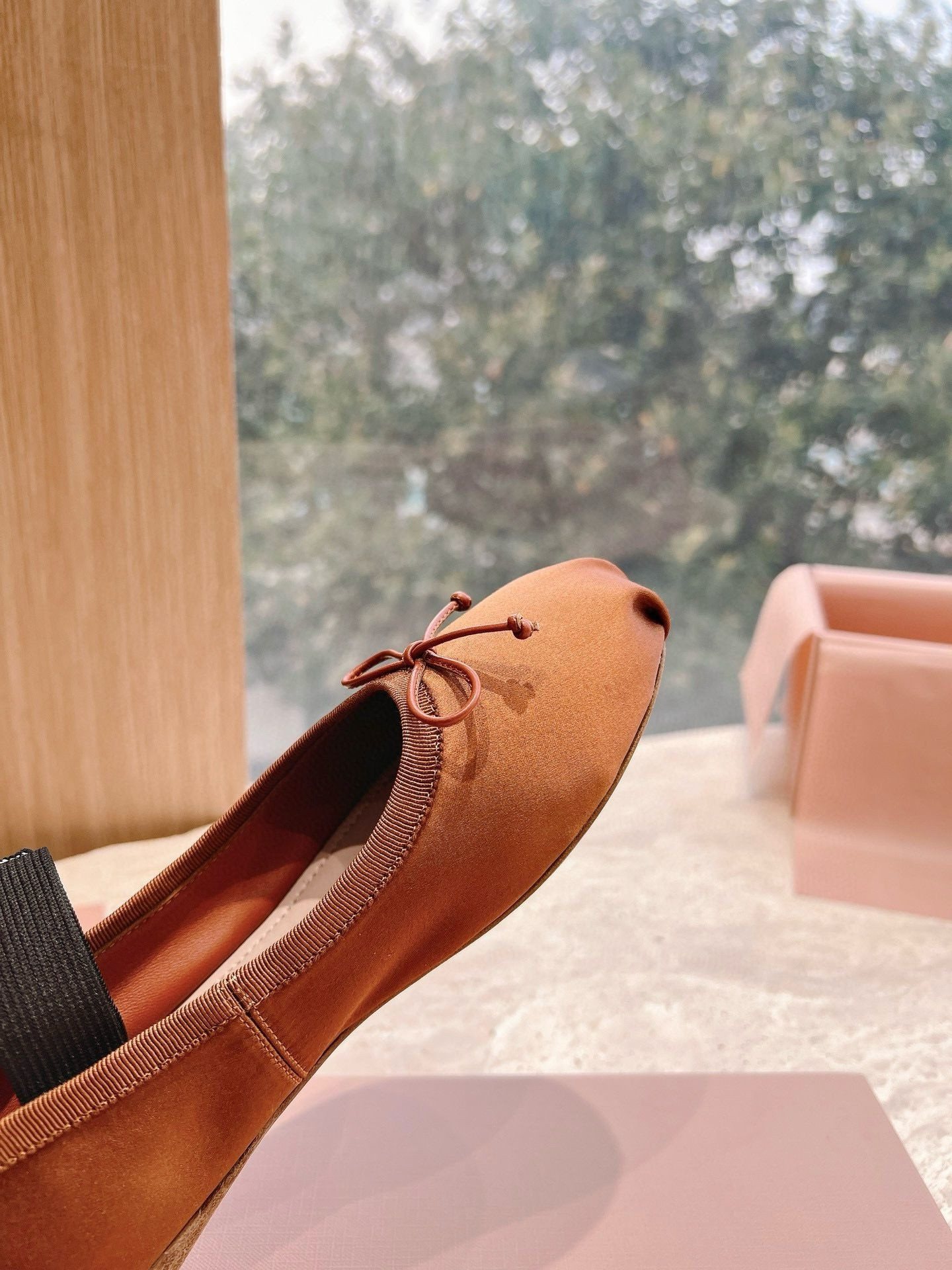 ua M1v M1v satin ballerinas