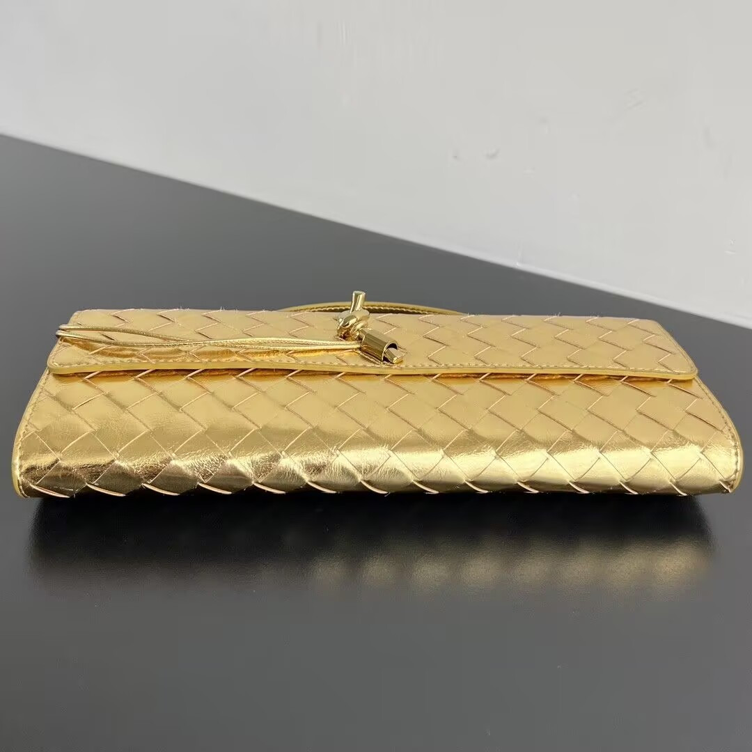B0tt*ga Ven*ta Long Clutch Andiamo With Handle