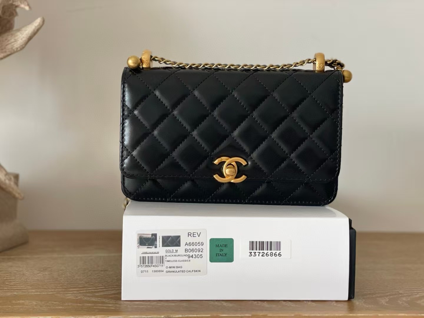 Ch**el Wallet on Chain AP2289 12x19x3.5cm