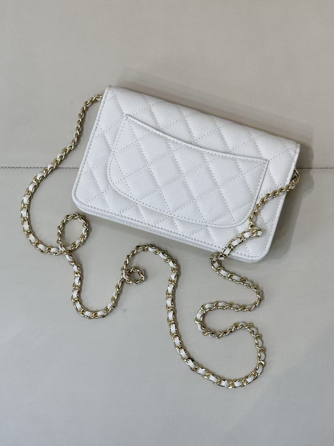 Ch**el WOC CLASSIC WALLET ON CHAIN 13x19cm
