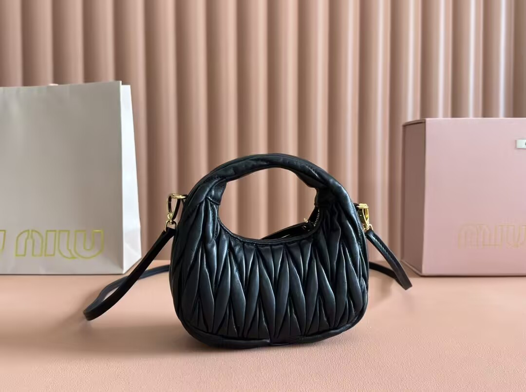 M1v M1v wander matelassé nappa leather hobo mini-bag 14x17.5x5.5cm