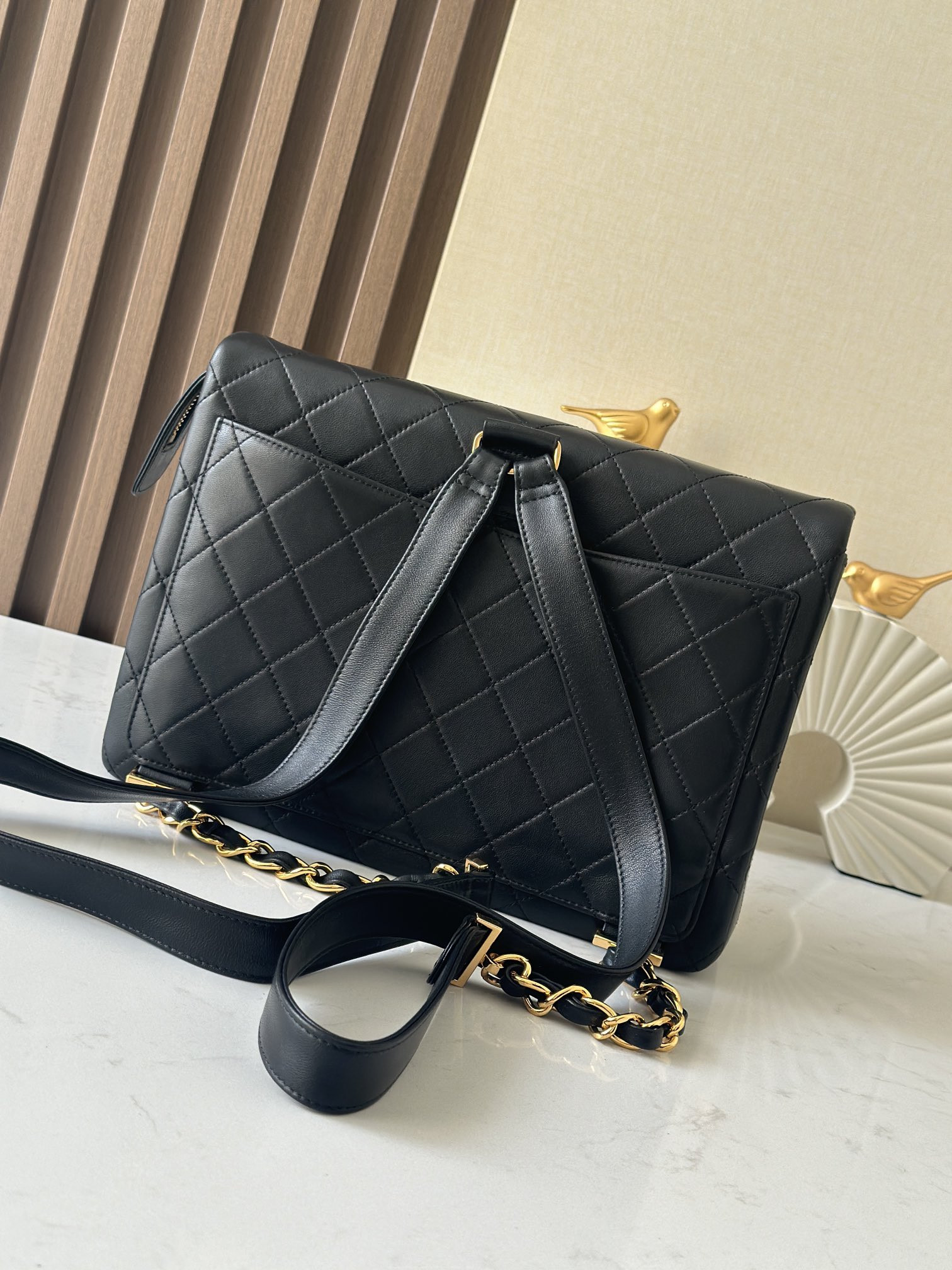 Ch**el flap backpack as2219 30x21x8cm