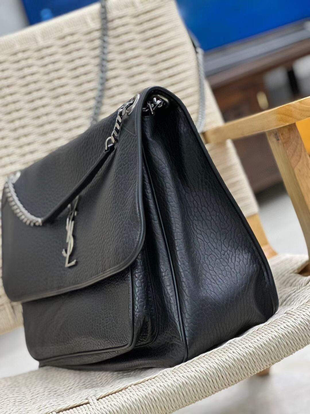 Y51 NIKI OVERSIZED in Grained Lambskin 47x34x16cm
