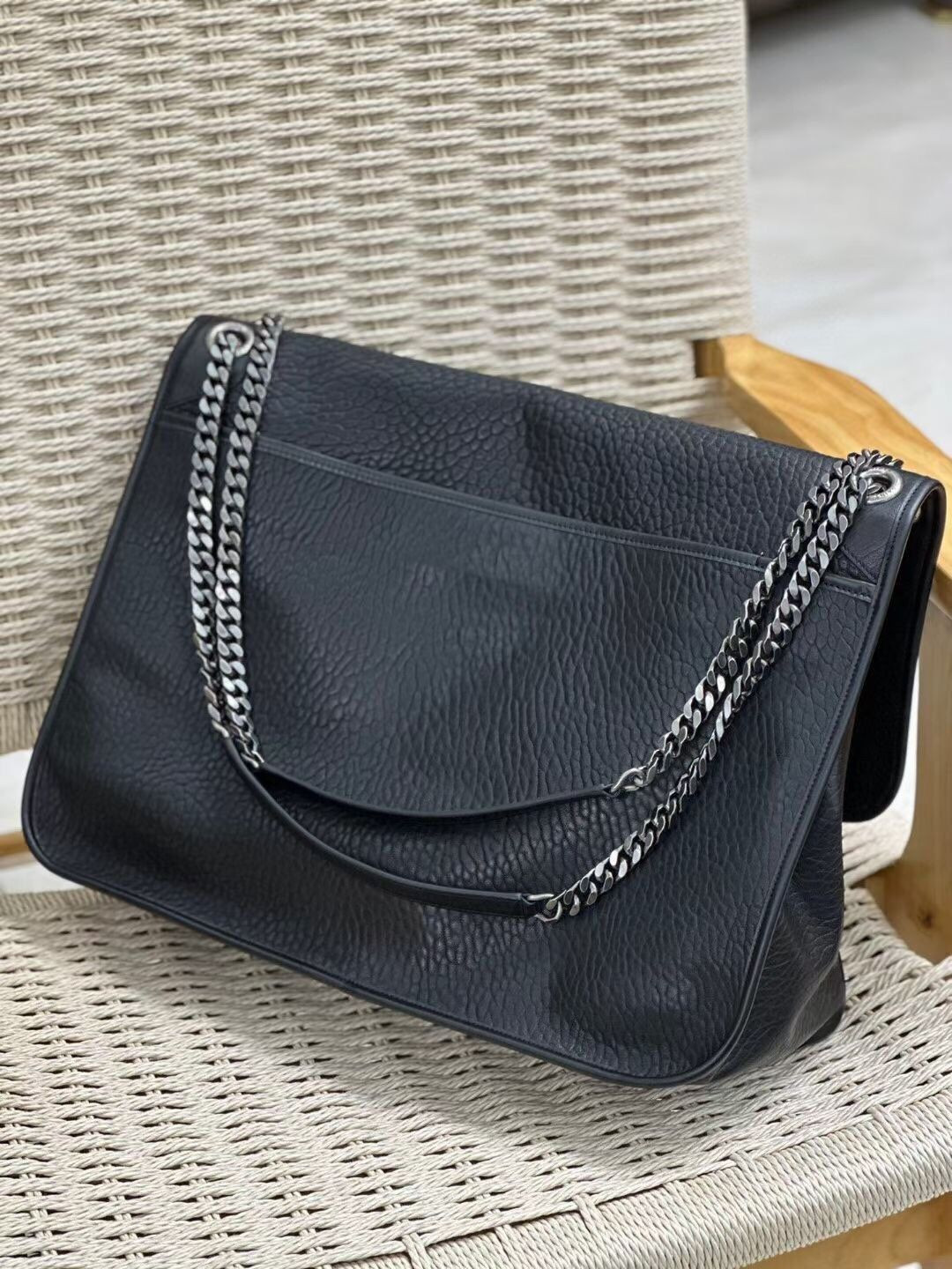 Y51 NIKI OVERSIZED in Grained Lambskin 47x34x16cm