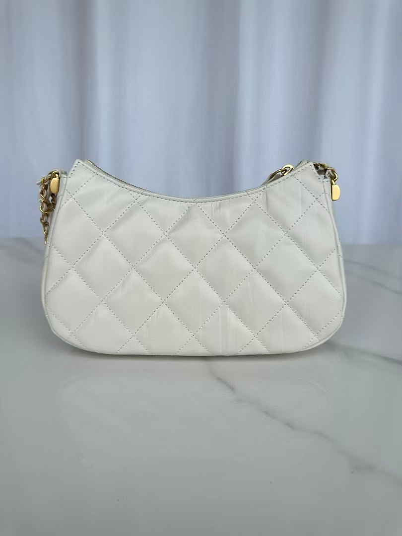 Ch**el Hobo Handbag 23.5x13.5x5.3cm