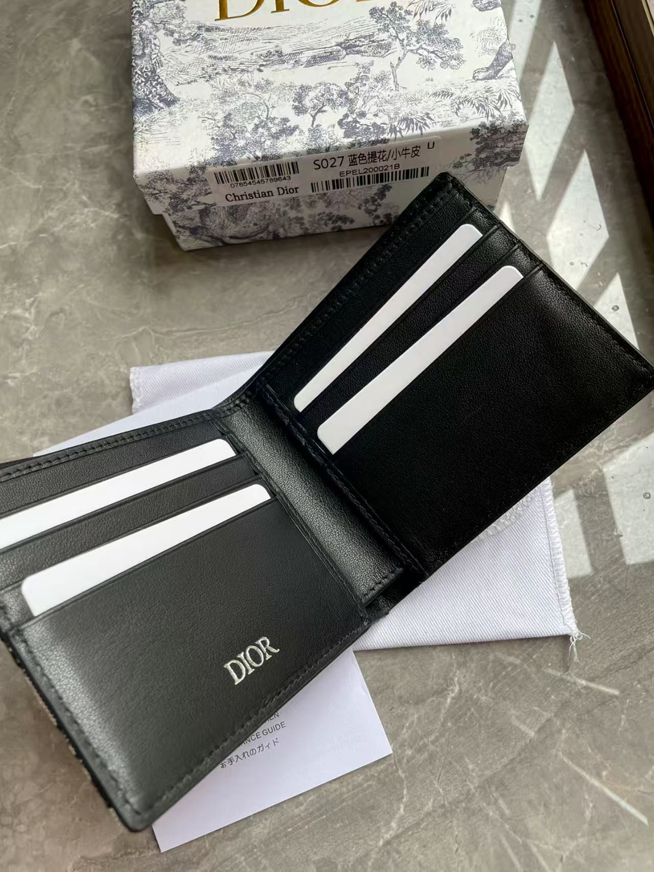D10r Wallet Card Holder