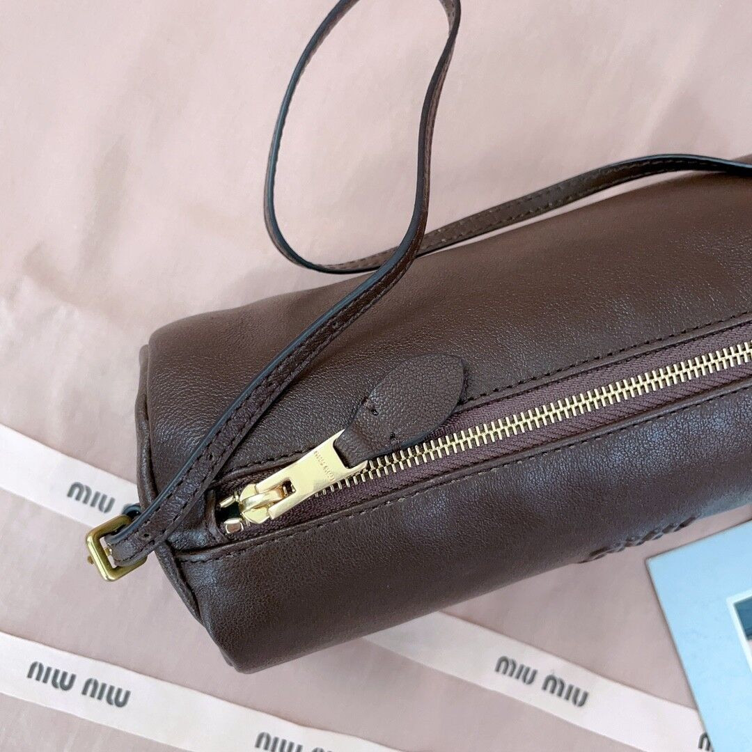 M1v M1v nappa leather pouch 22x9x9cm