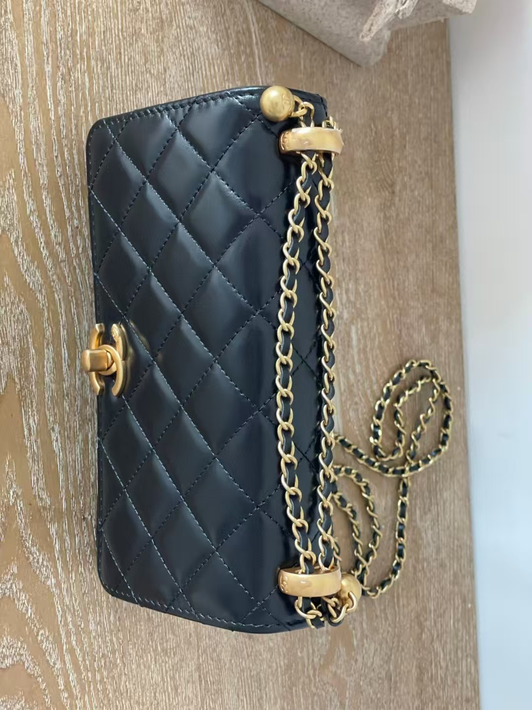 Ch**el Wallet on Chain AP2289 12x19x3.5cm