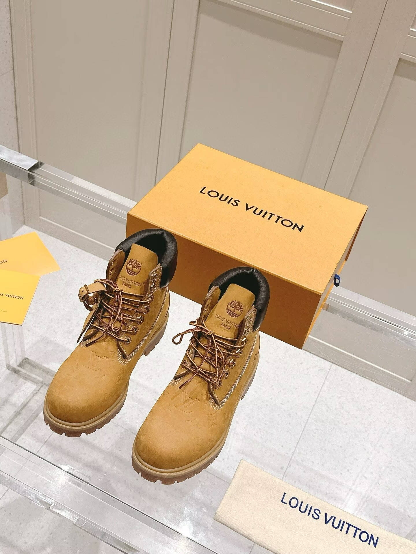 ua lv x Timb**1*nd ankle boots